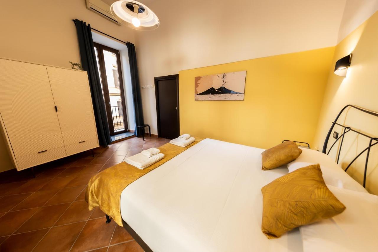 Sebeto Duomo Apartment Наполи Екстериор снимка